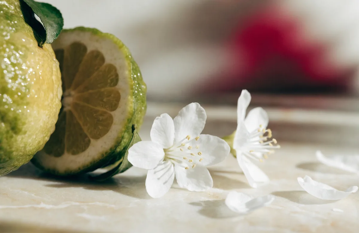 Bergamot, neroli and white florals